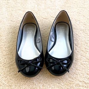 Janie and Jack Patent Bow flat size 10